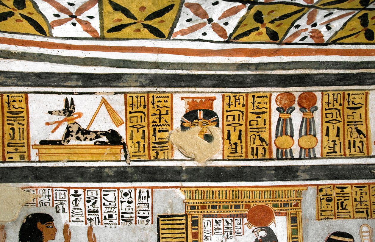 Egyptisk antikvitet: representasjon av Anubis, Hathor og hieroglyfer. Maleri av graven til Roy av Egyptian 18th Dynasty