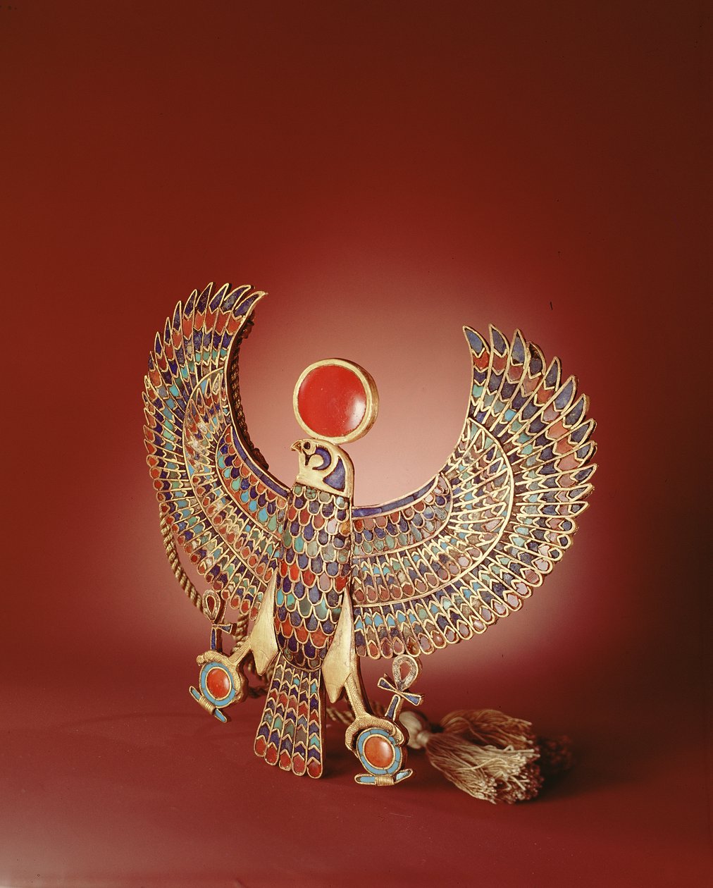 Falcon pectoral, fra graven til Tutankhamun, New Kingdom (gull innlagt med lapis lazuli, turkis, karneol og glass) av Egyptian 18th Dynasty
