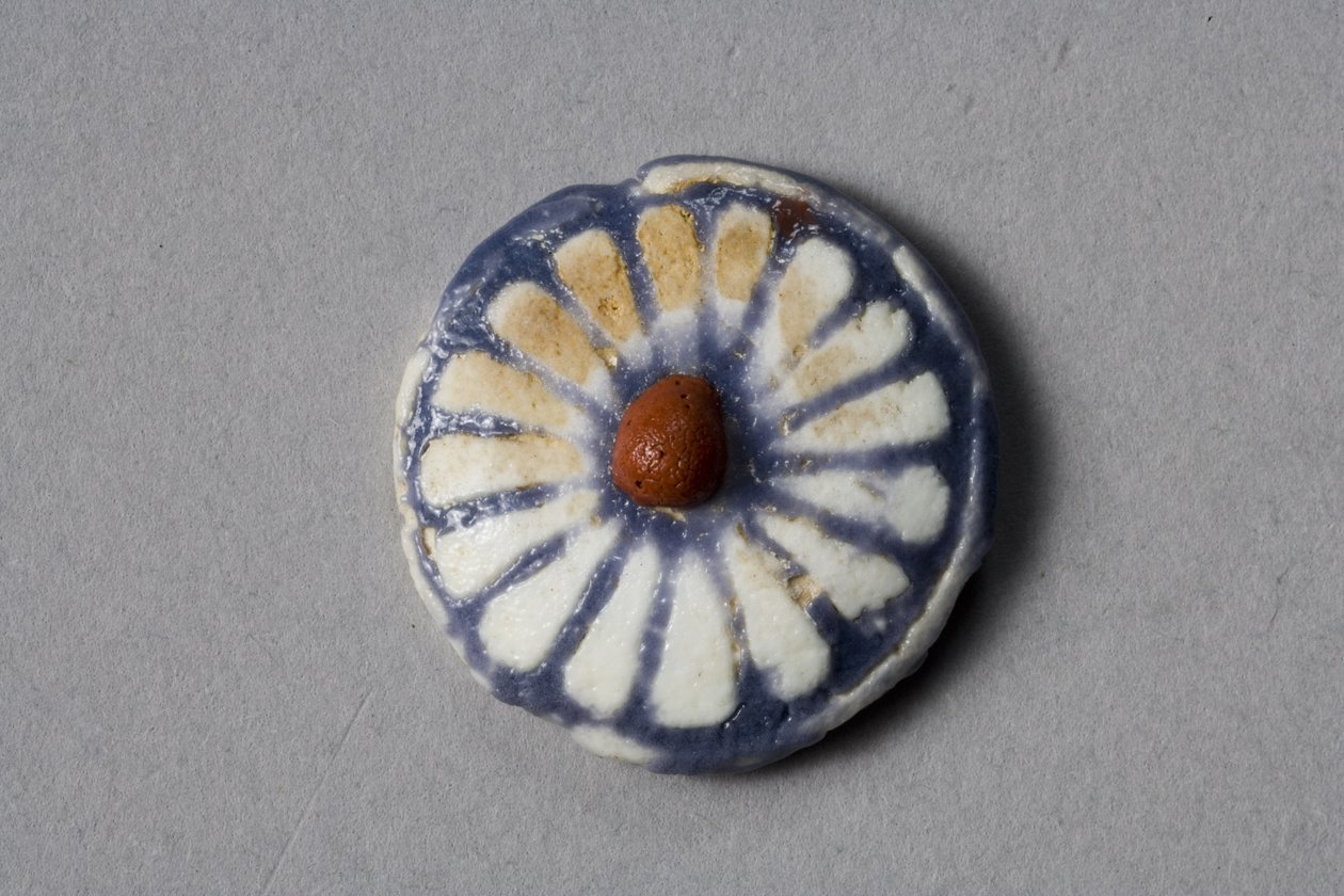 Blomsterrundell, Amarna-perioden, 1353-37 f.Kr. (fajanse) av Egyptian 18th Dynasty