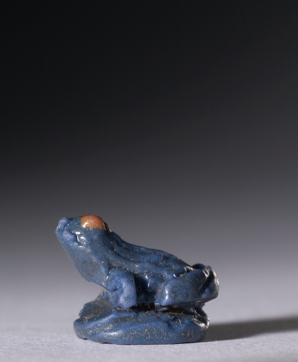 Froskeamulett, ca. 1380-1330 f.Kr. (polykrom fajanse) av Egyptian 18th Dynasty