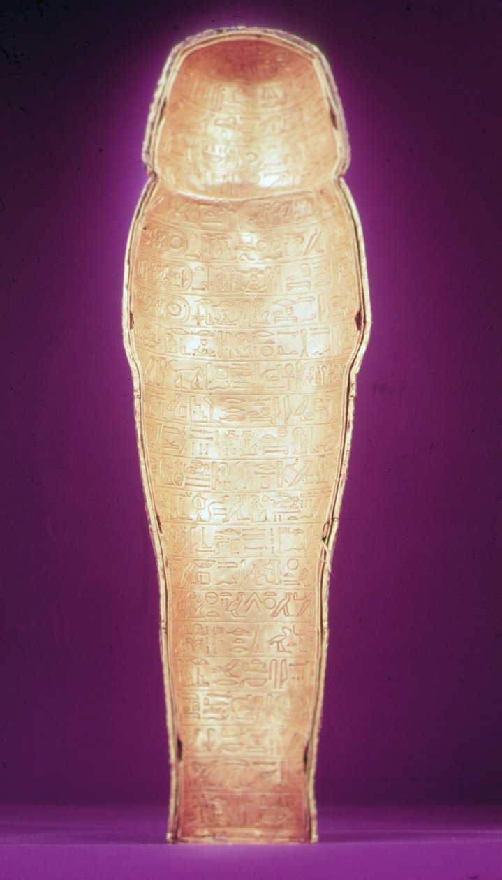 Interiør i en av de baldakinske kistene, fra Tutankhamons grav (ca. 1370-1352 f.Kr.) New Kingdom (slått gull) (se også 227991-2) av Egyptian 18th Dynasty