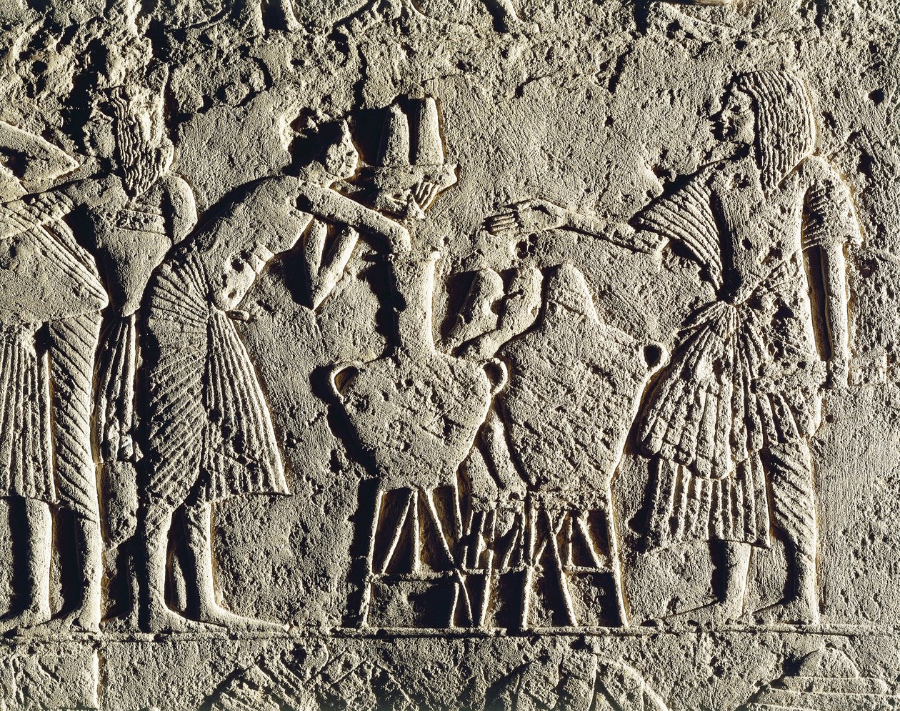 Livet i en militærleir: arbeidere ansatt i drikkevarekontroll (vin og øl), lettelse fra graven til Horemheb i Saqqara, detalj av Egyptian 18th Dynasty