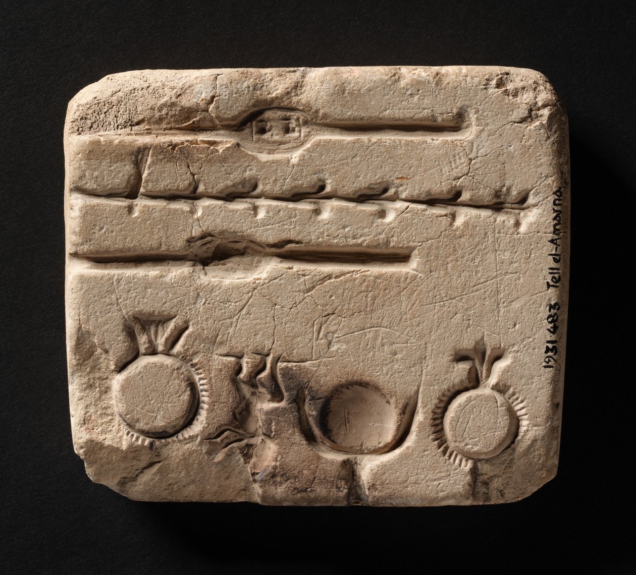 Kalksteinsform for støping av metallsmykker, Det nye kongeriket av Egyptian 18th Dynasty