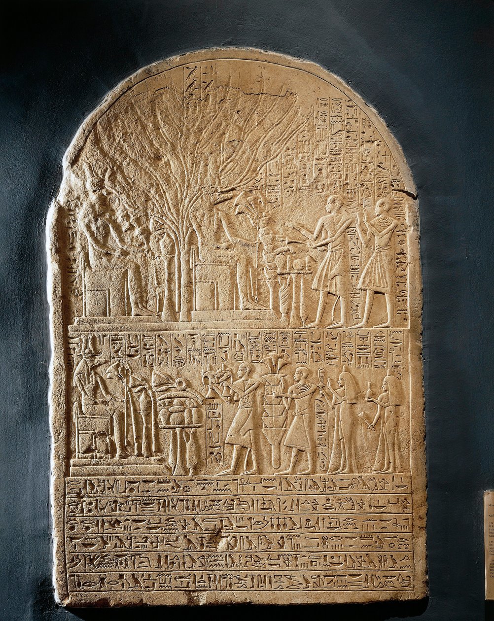 Kalksteinstele til ypperstepresten i Sobek, fra Sobek-tempelet i Dahamcha av Egyptian 18th Dynasty