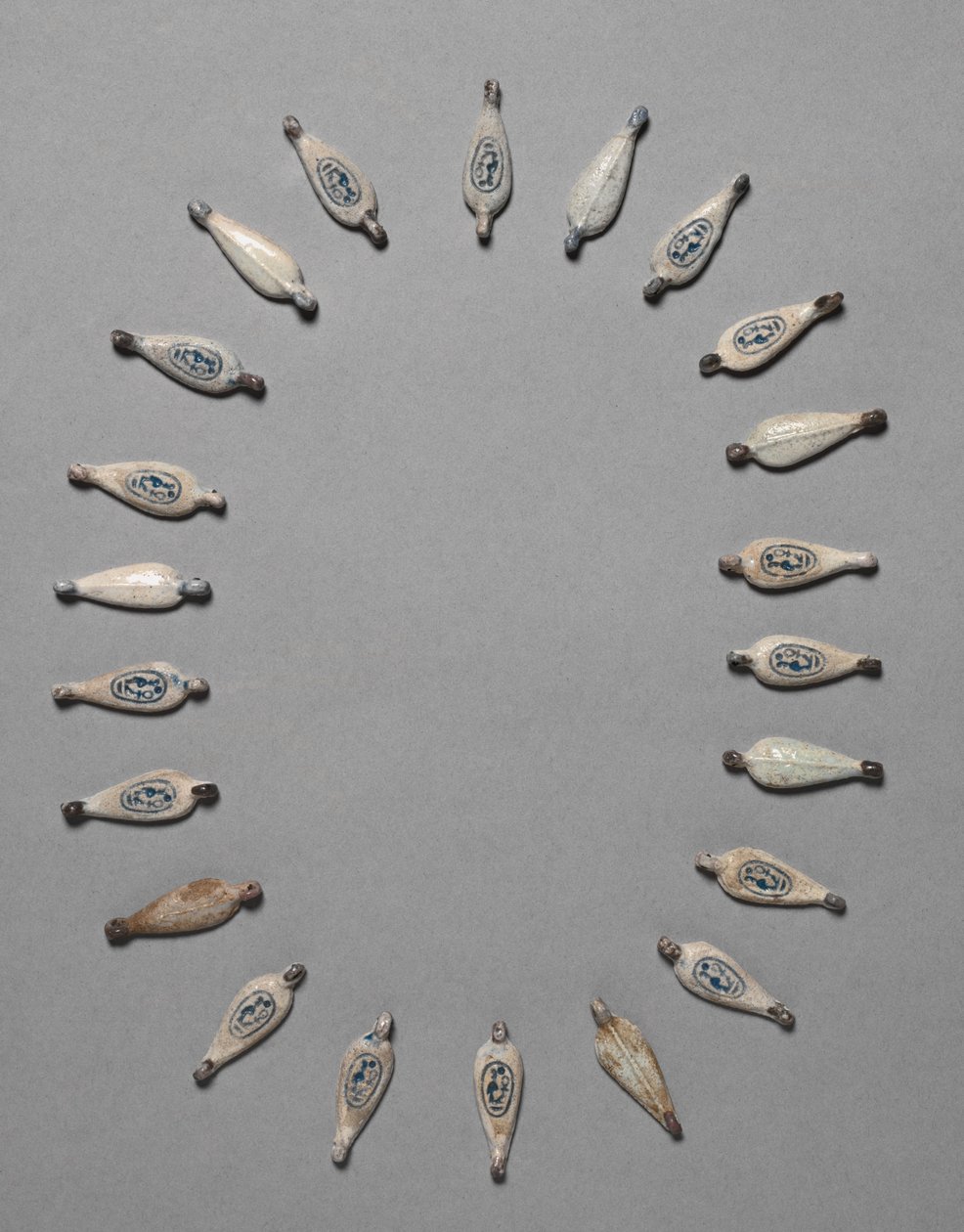 Kronbladformede perler, ca. 1391-1353 f.Kr av Egyptian 18th Dynasty