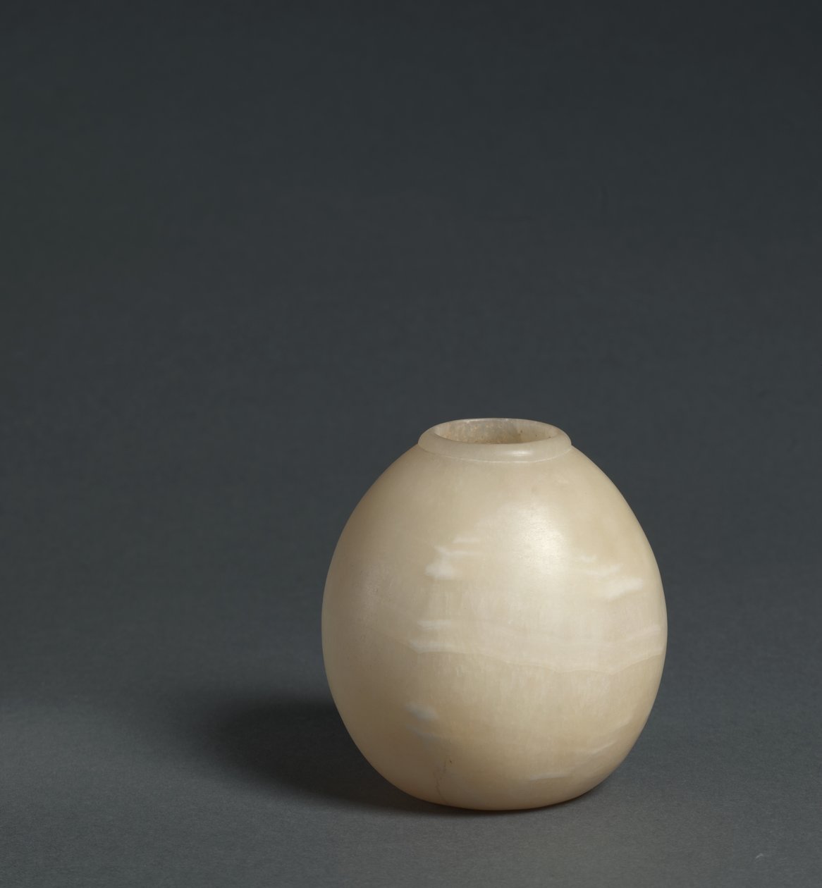 Fartøy i form av et strutsegg, New Kingdom, ca. 1540-1296 f.Kr av Egyptian 18th Dynasty