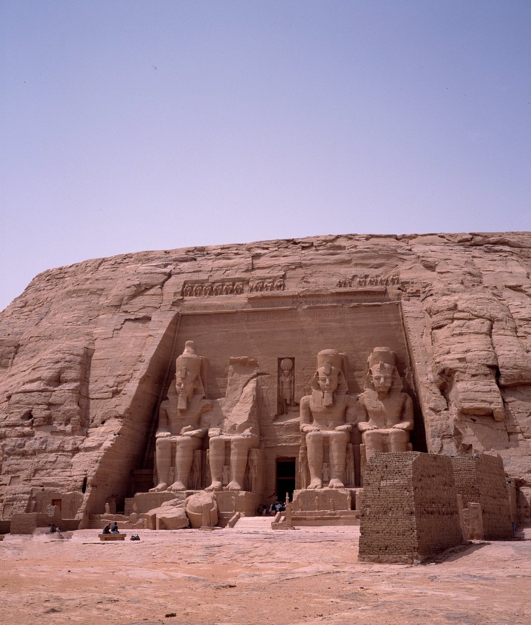 Egyptisk antikvitet: Kolossen av Ramses II-tempelet. 1271-1256 f.Kr. Abu Simbel (Abu simbel), Aswan, Egypt av Egyptian 19th Dynasty