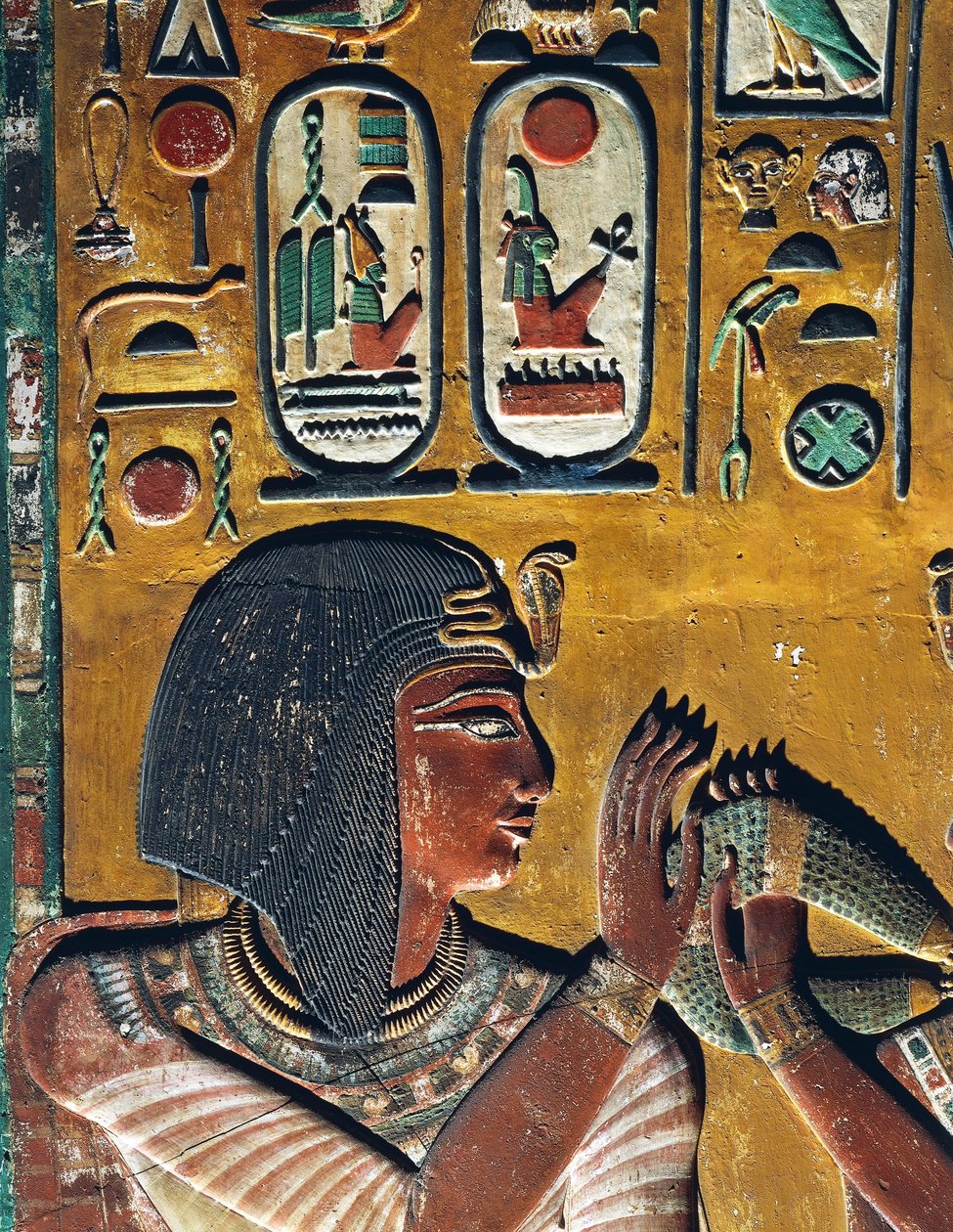 Gudinnen Hathor tilbyr kjedet sitt til farao (lavt relieff) av Egyptian 19th Dynasty