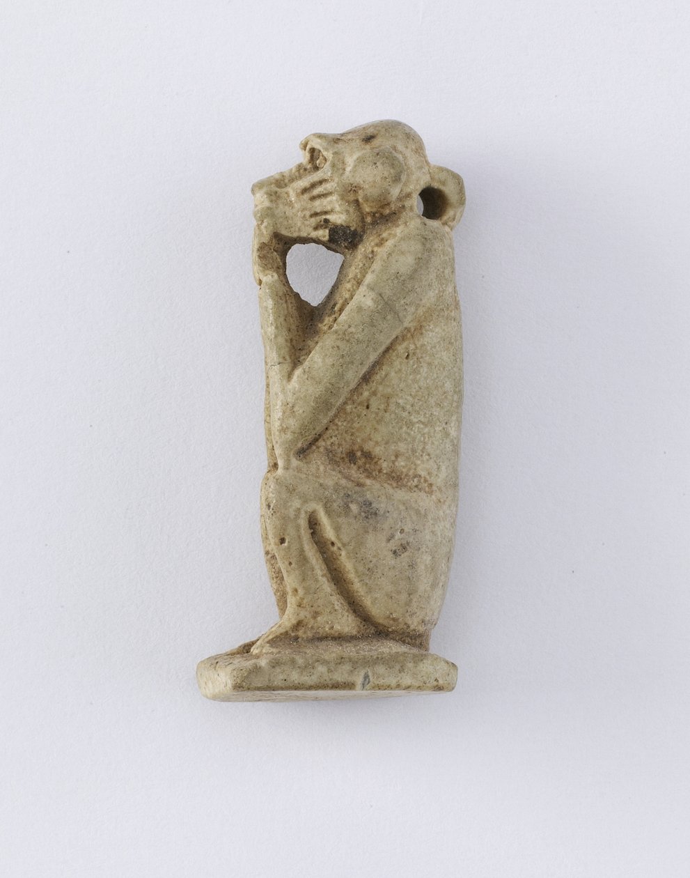 Sittende ape, New Kingdom, ca. 1292-1190 f.Kr. (leire) av Egyptian 19th Dynasty