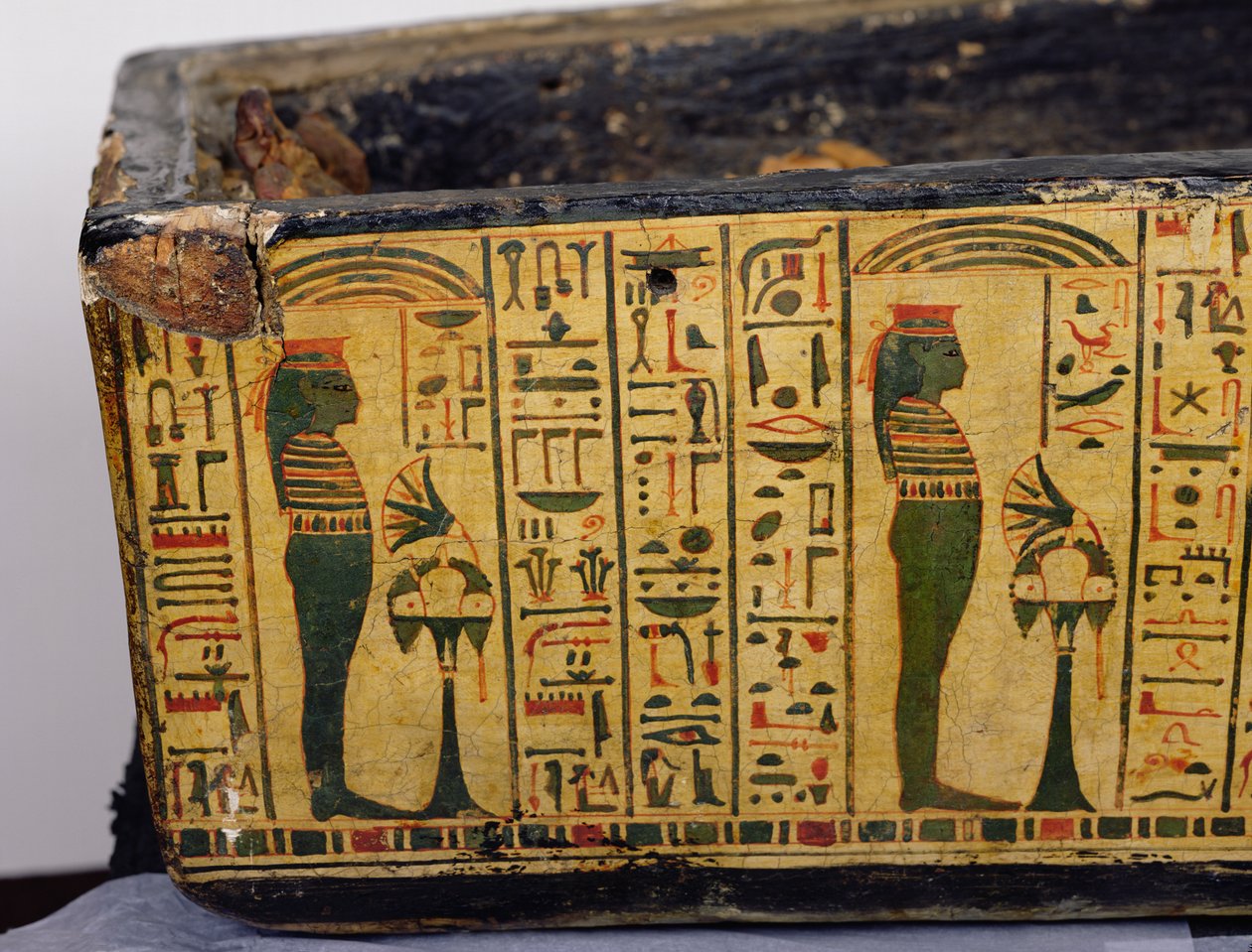 Detalj av den ytre kistebunnen til mumien til Nesyamun, muligens funnet i Deir El-Bahri, New Kingdom, ca. 1100 f.Kr. (malt tre) av Egyptian 20th Dynasty