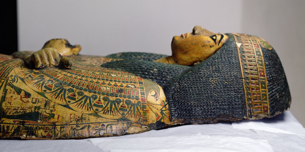 Detalj av det ytre kistelokket til mumien til Nesyamun, muligens funnet i Deir El-Bahri, New Kingdom, ca. 1100 f.Kr. (malt tre) av Egyptian 20th Dynasty