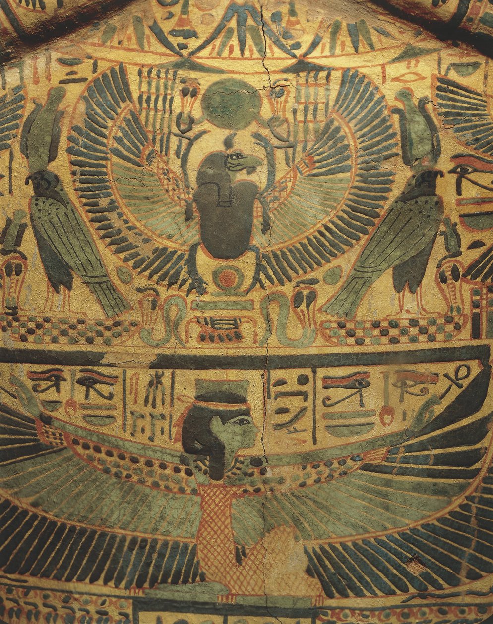 Mumietrekk med bevinget guddommelighet som beskytter skarabee, evighetssymbol av Egyptian 22nd Dynasty