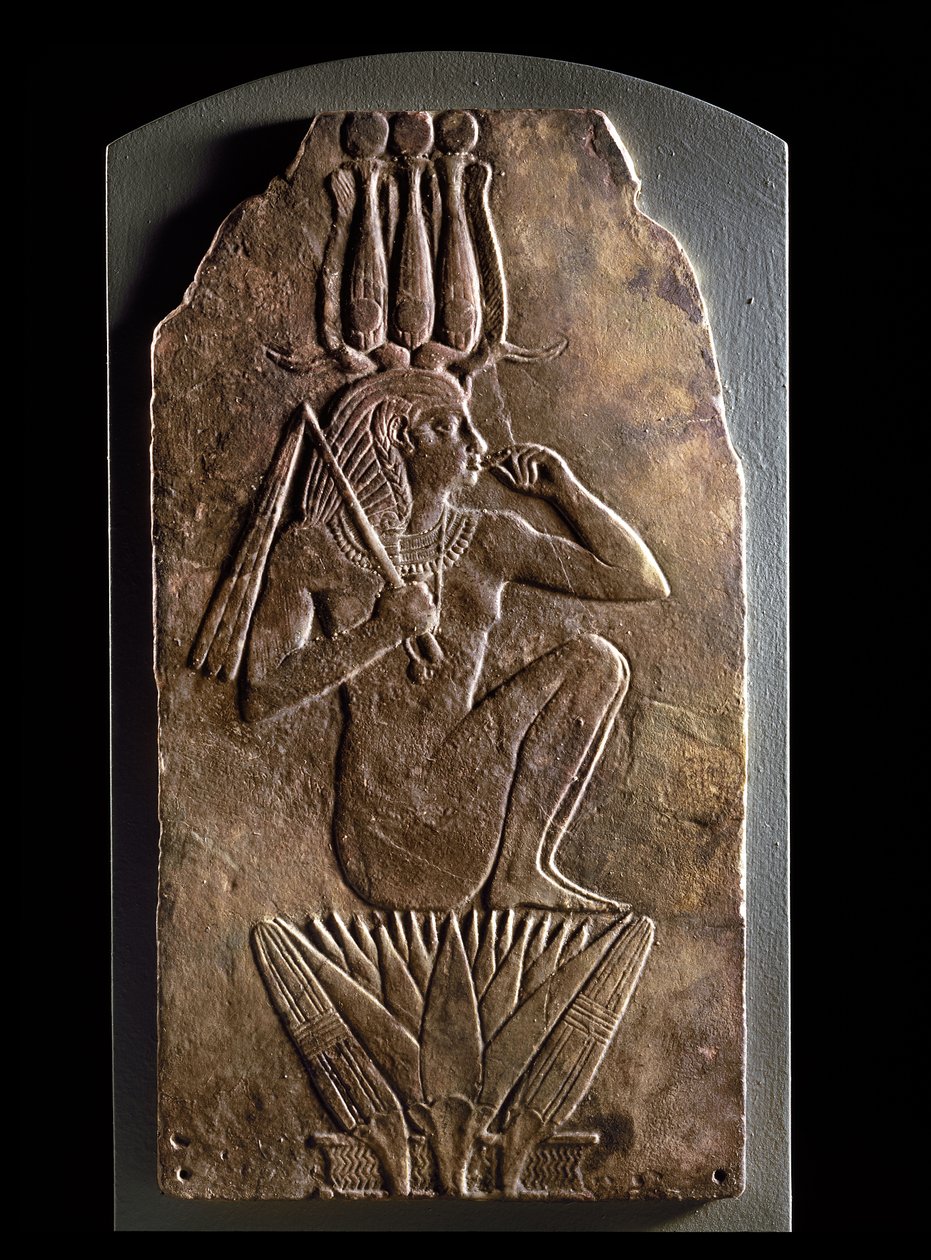 Plakett av Iuput II som barnegud som dukker opp fra lotusblomst (fajanse) av Egyptian 23rd Dynasty