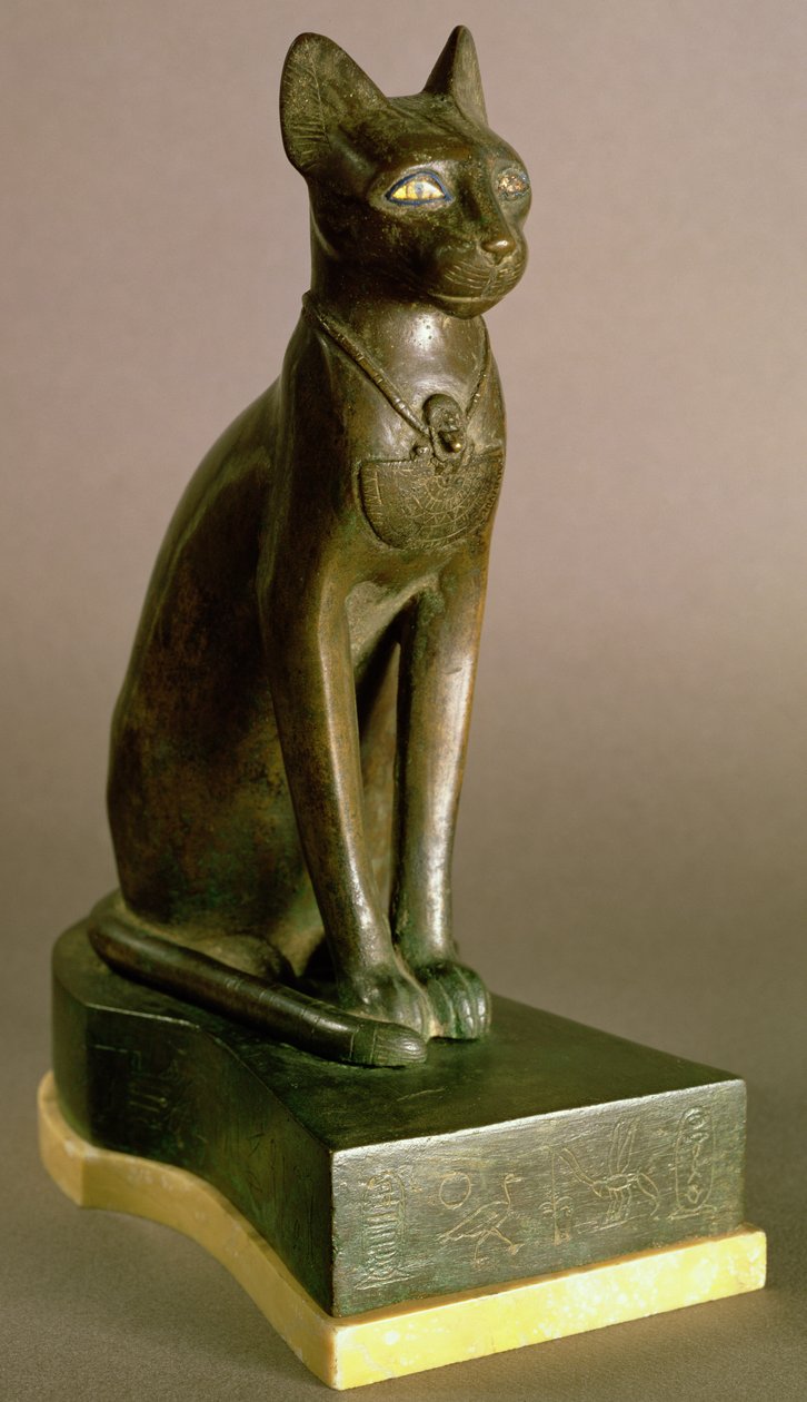 Statuett av en katt som representerer gudinnen Bastet, med kartusjen til Psamtek I, Saite-perioden, ca. 664-610 (bronse og gull) av Egyptian 26th Dynasty
