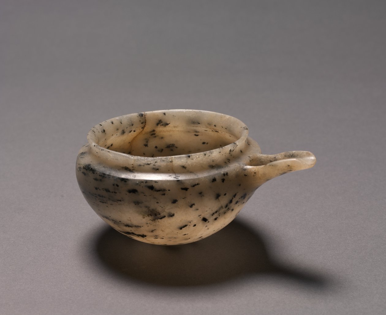Skål med tut, ca. 3573-2454 f.Kr av Egyptian 4th Dynasty