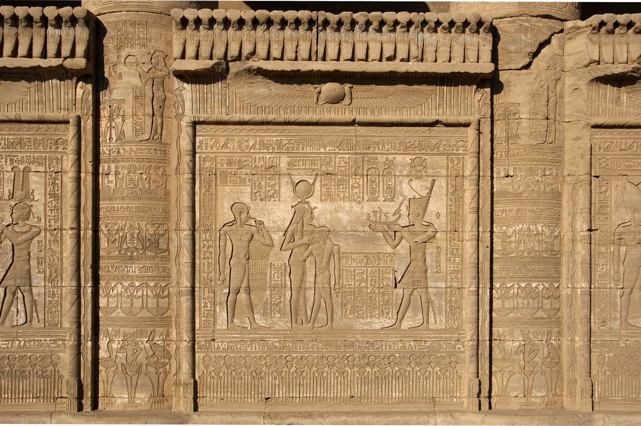 Egyptisk antikke: Romersk mammisi til minne om fødselen til Ihy, sønn av Isis. Hathor-tempelet, Denderah, Egypt av Egyptian Ptolemaic Period