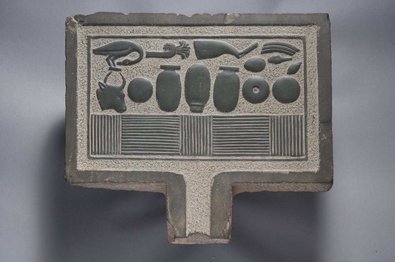 Offerbord (gråvåk) av Egyptian Ptolemaic Period