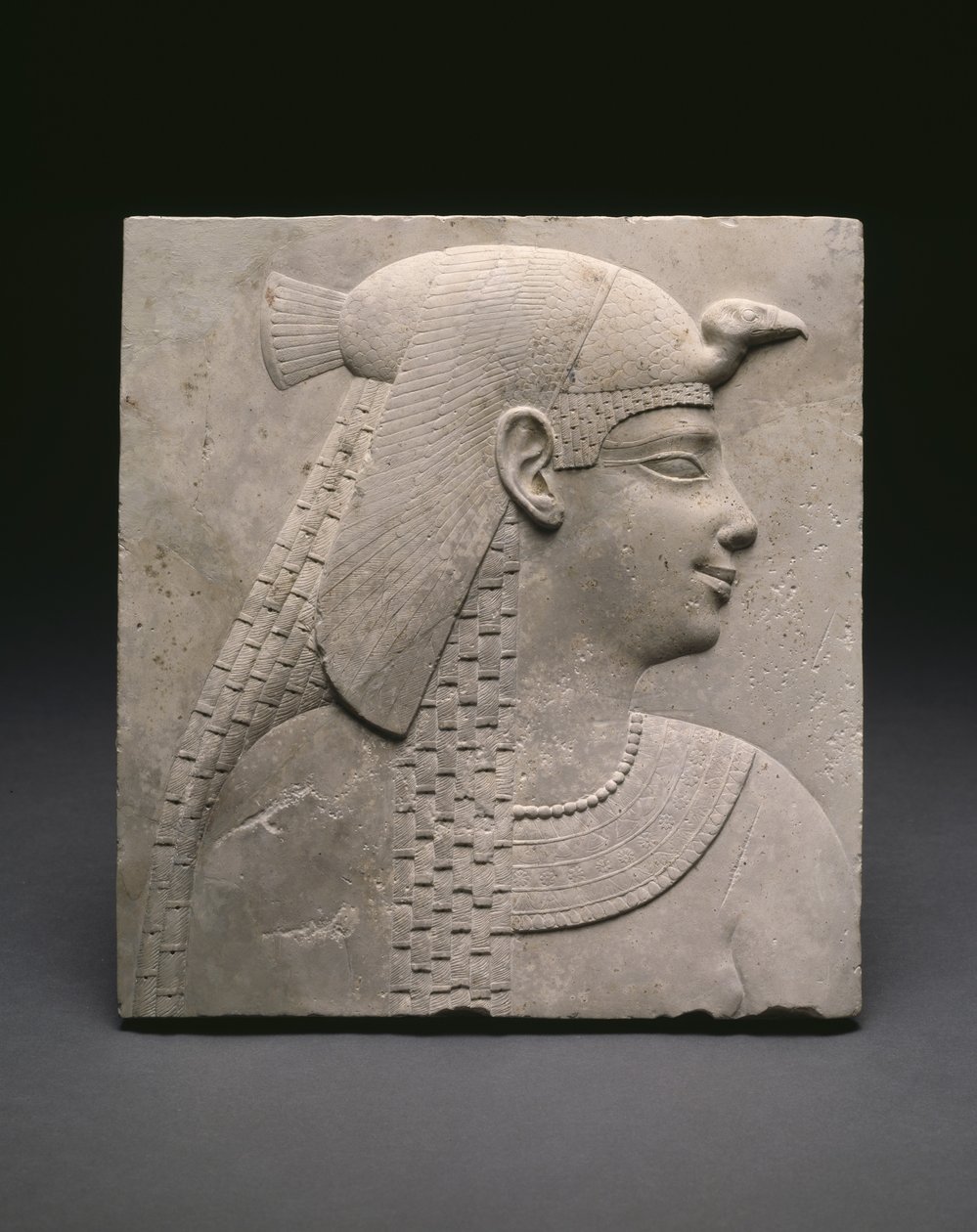 Relieffplakett som viser en dronning eller gudinne, ptolemaisk periode av Egyptian Ptolemaic Period