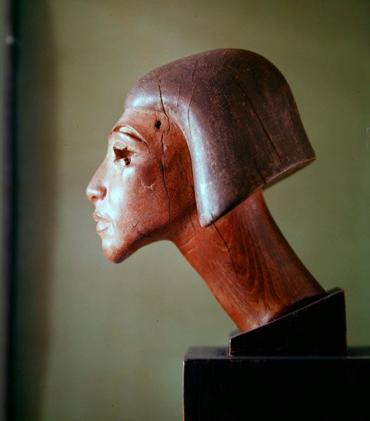 Hode i El-Amarna-stil (tre) av Egyptian School