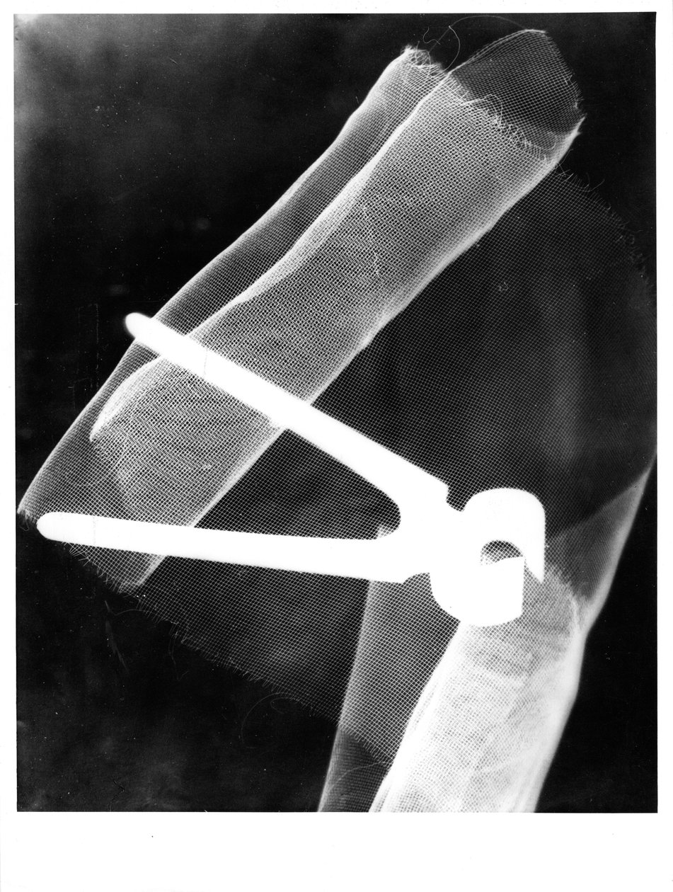 Fotogram med tang, 1920 av Eliezer Markowich Lissitzky