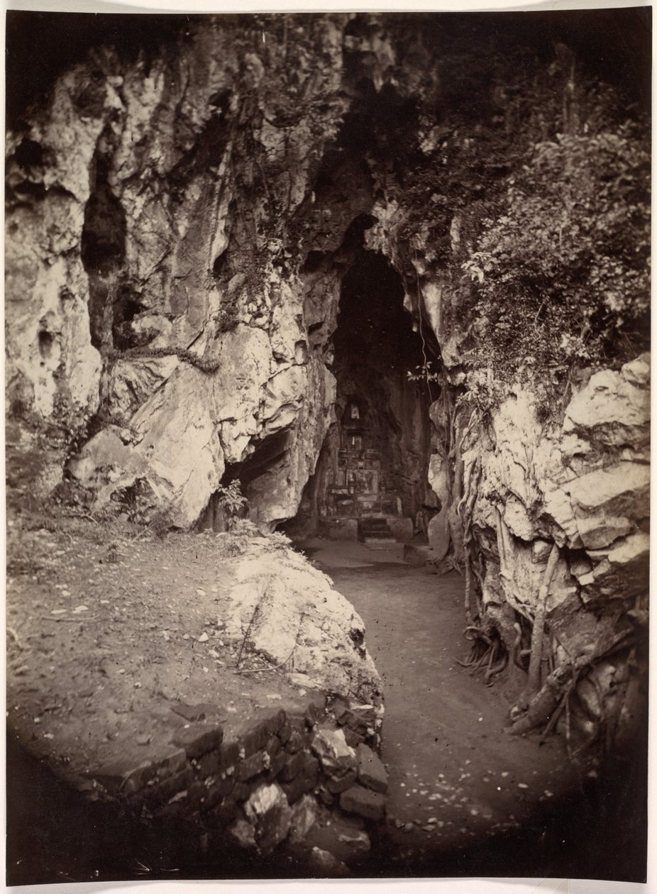 Hoa Nghiem-hulen, grotten til augusttransformasjonen, ca. 1875. av Emile Gsell