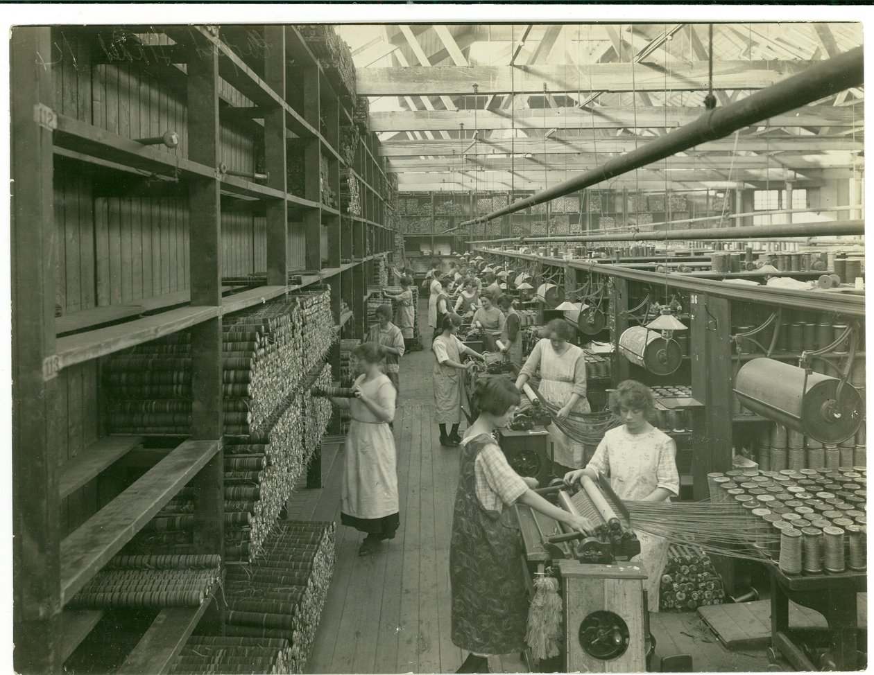 Axminster spoleinnstilling, teppefabrikk, 1923 av English Photographer