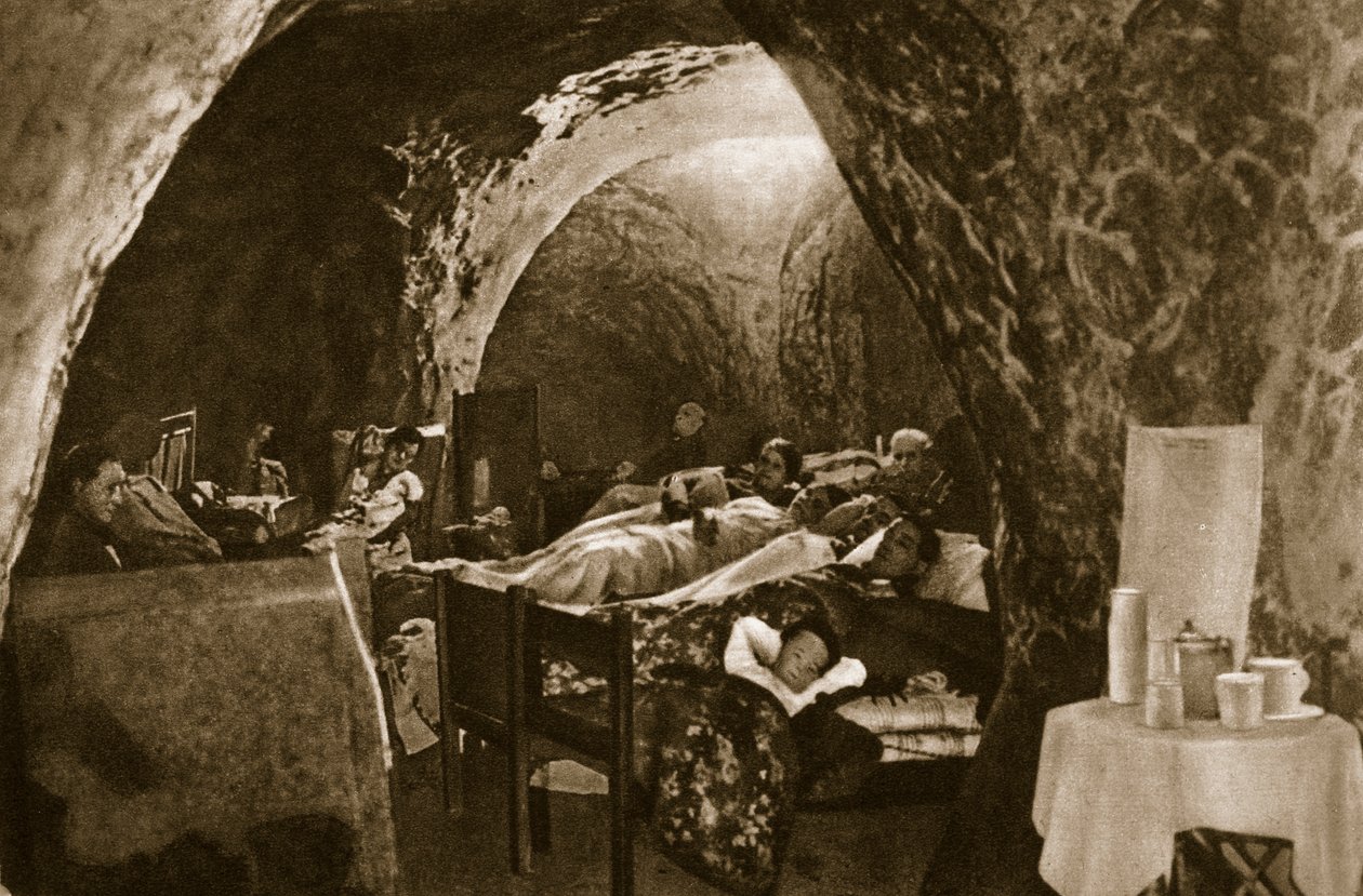 Huleboliger på den engelske kysten brukt som tilfluktsrom for luftangrep, 1940 av English Photographer
