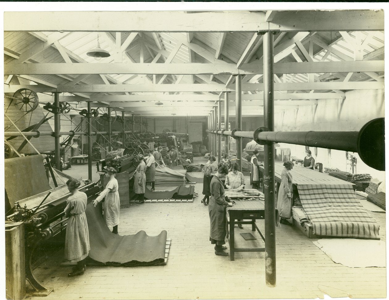 Etterbehandlingsrom, Long Meadow mill, 1923 av English Photographer