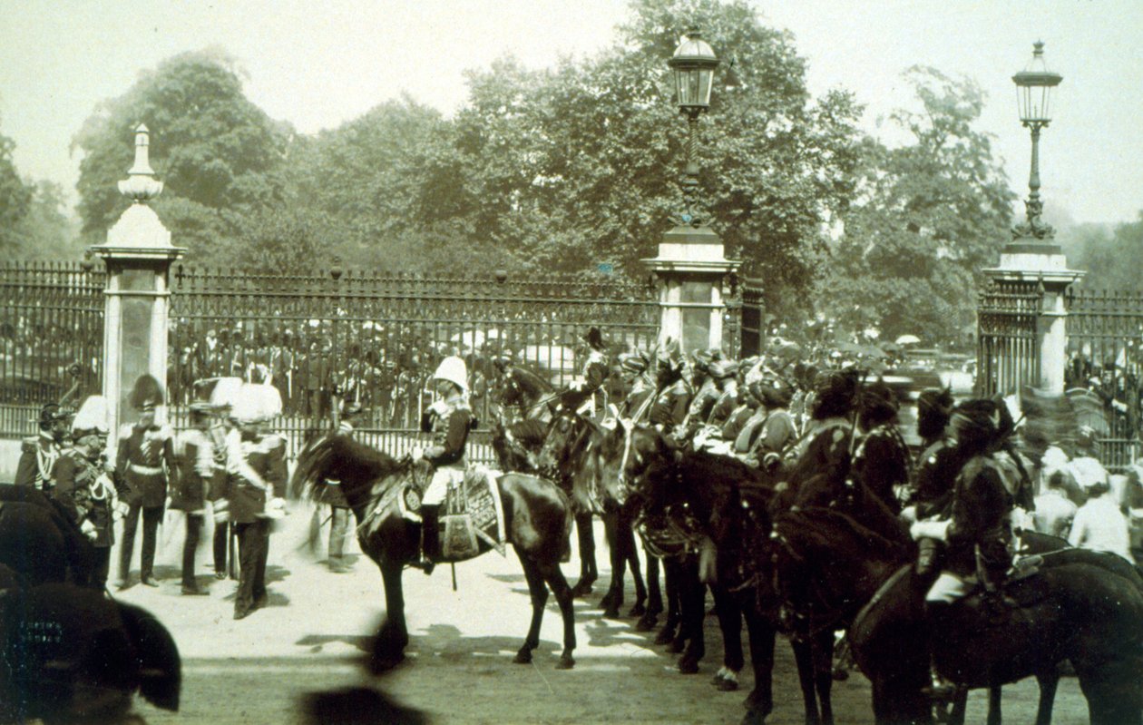 East India Company kavaleri ved Queen Victorias Golden Jubilee, 1887 av English Photographer