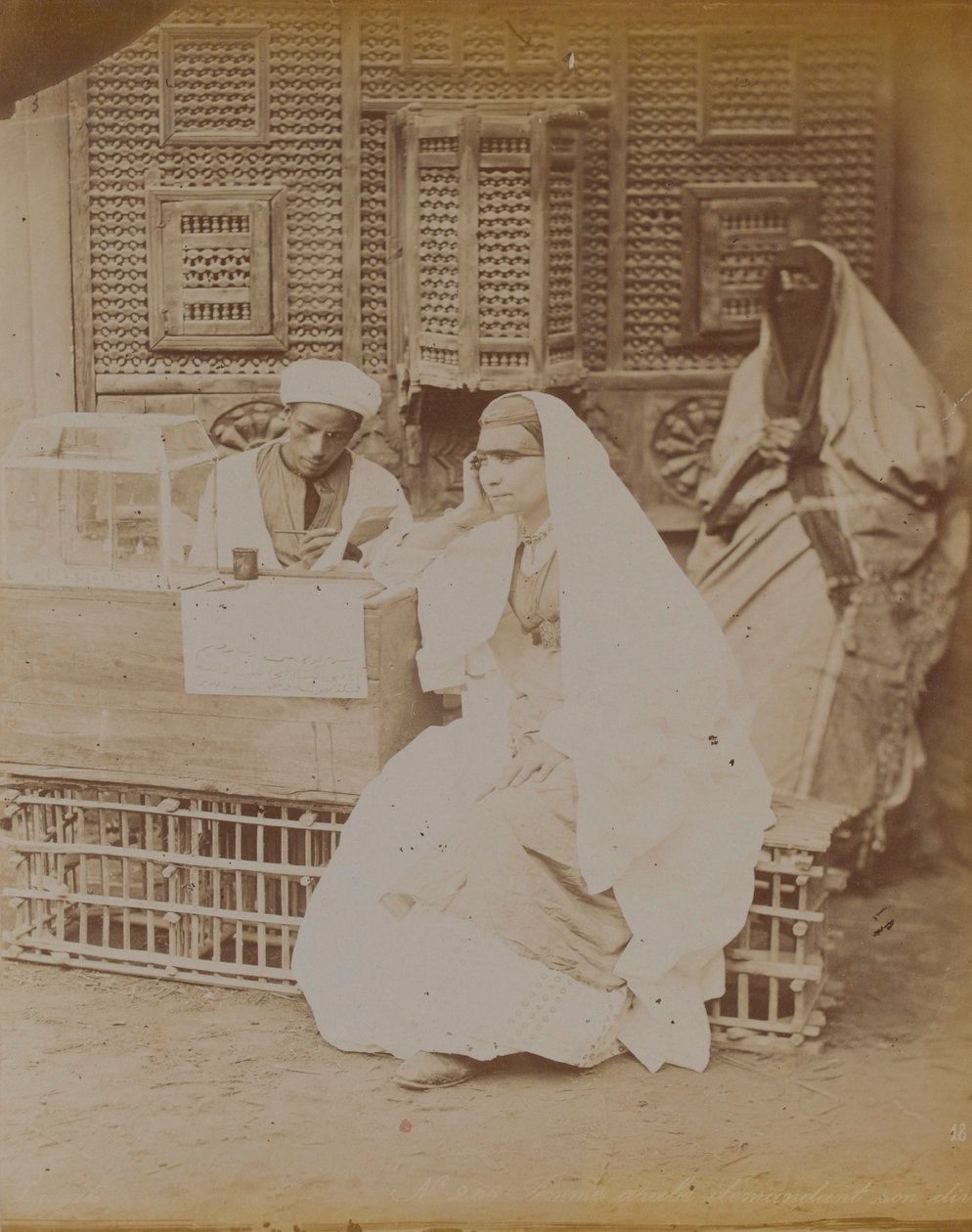 Egyptisk gatescene, 1893 av English Photographer
