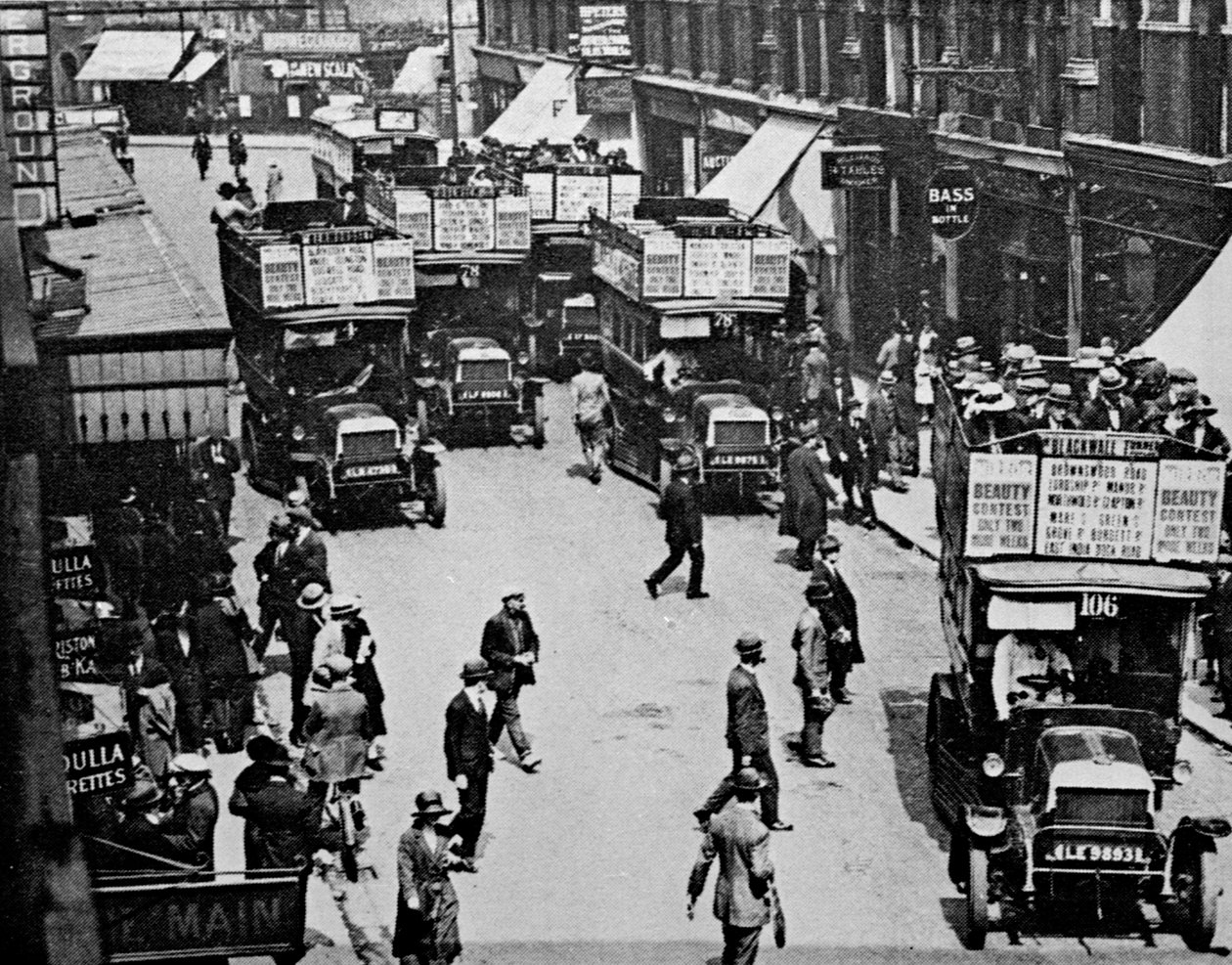 Finsbury Park Station, ca. 1923 av English Photographer