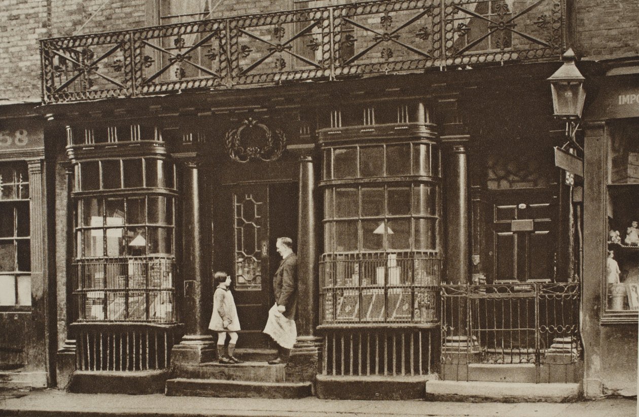Dagligvarebutikk på 56 Artillery Lane, utenfor Bishopsgate, fra Wonderful London, publisert 1926-27 (fotogravyr) av English Photographer