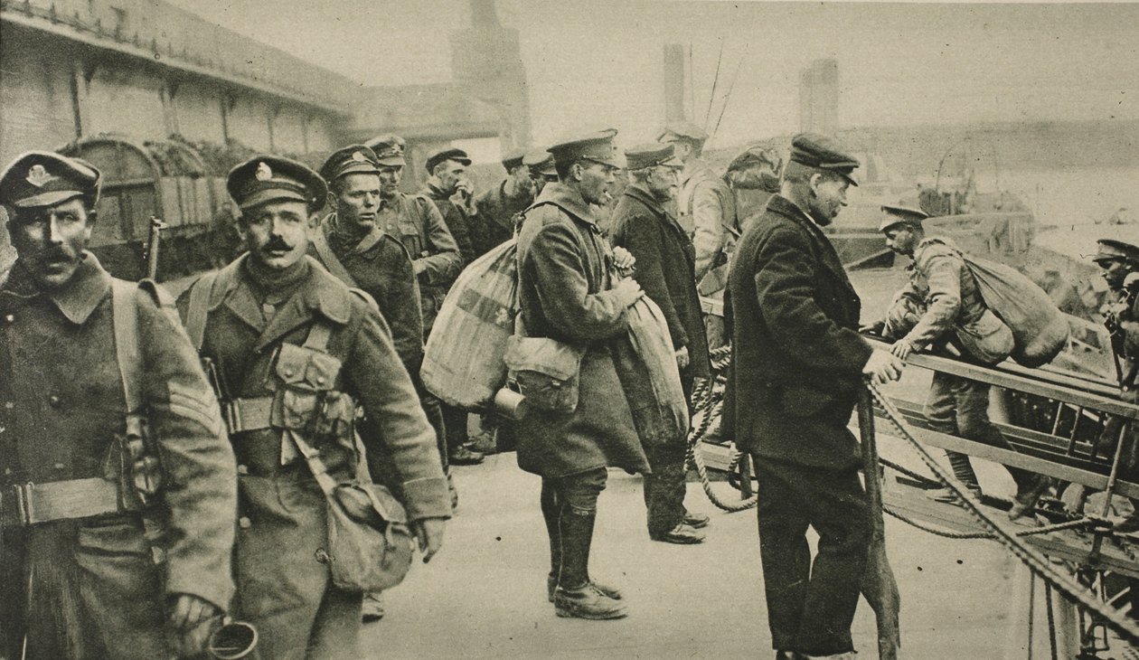 Gunners of the R.F.A. landing ved Dover etter fire og et halvt års krigstjeneste i utlandet, 1919 av English Photographer
