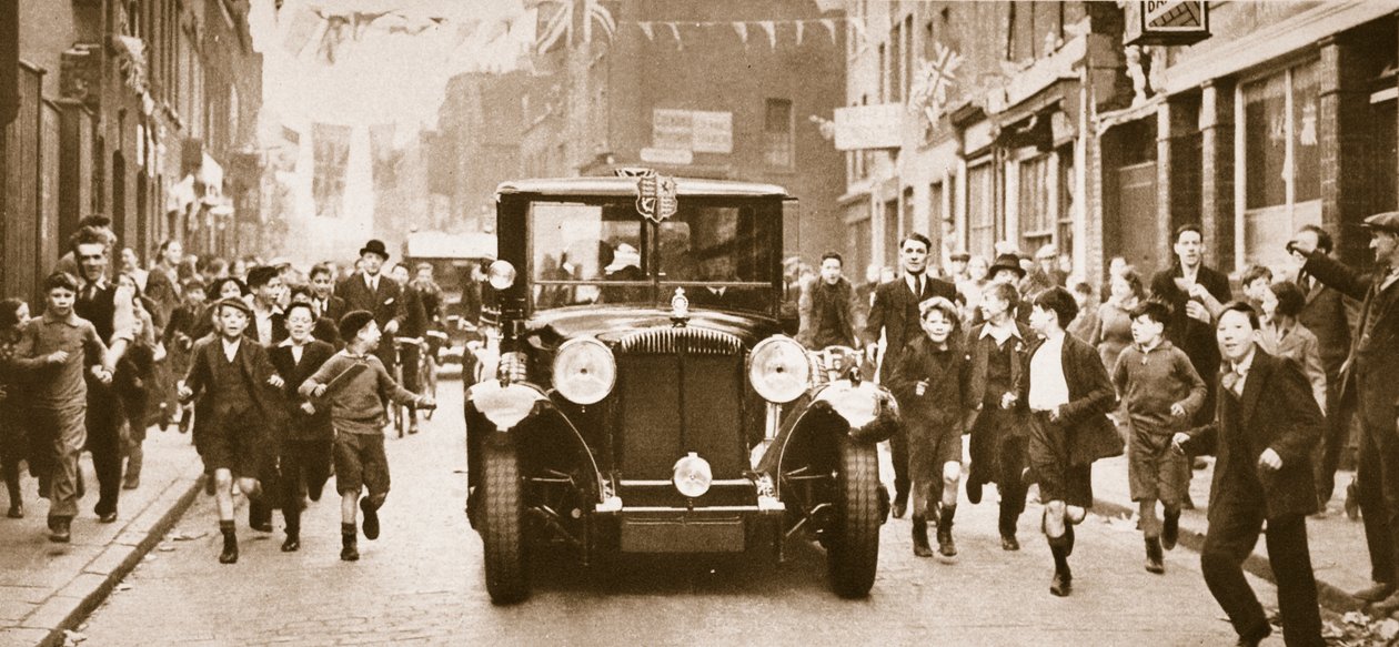 King Georges siste besøk til East End, 1935-6 av English Photographer