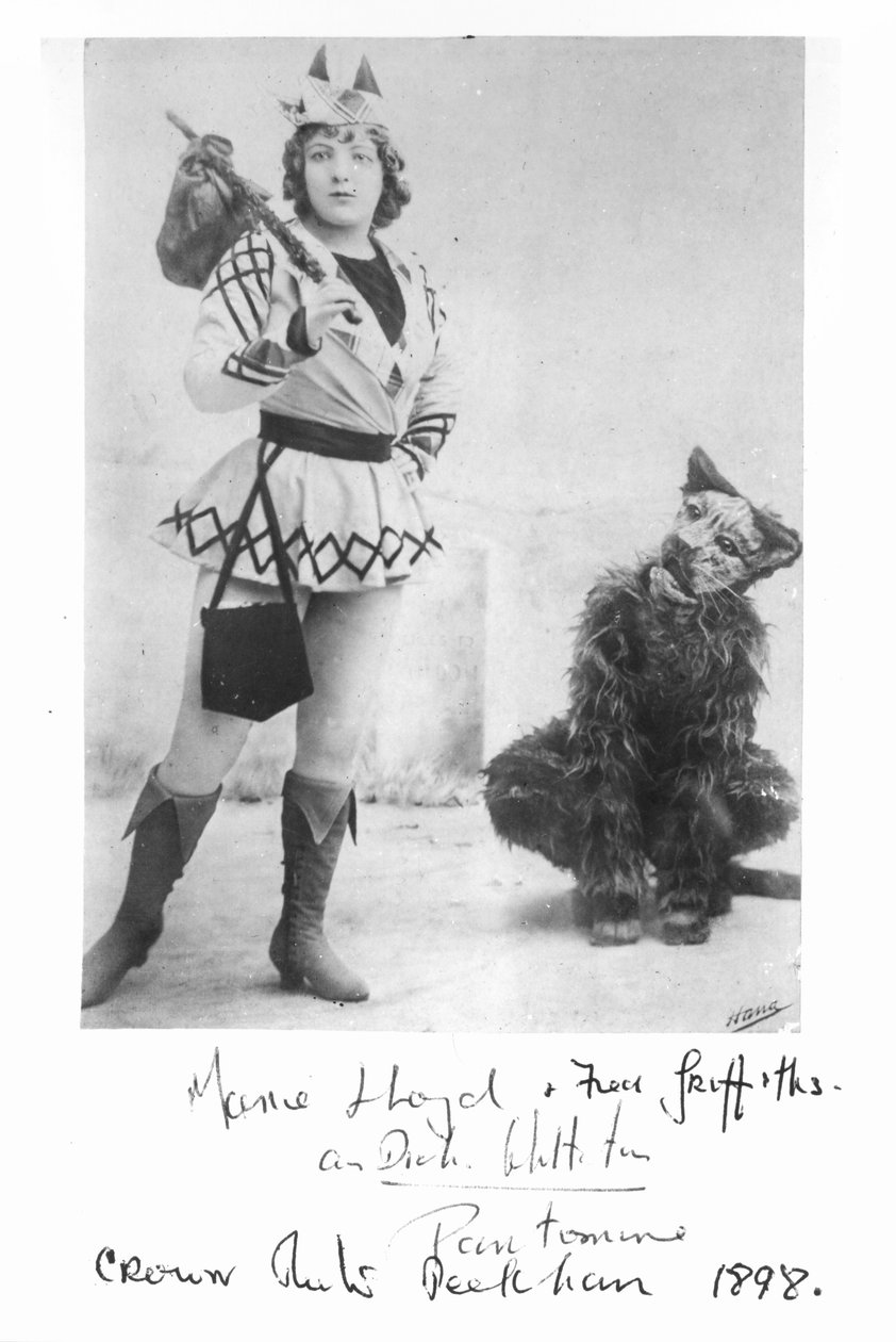 Marie Lloyd (1870-1922) som Dick Whittington i 1898 av English Photographer