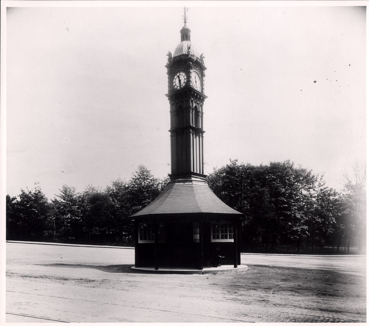 Oakwood Clock, laget av Potts & Sons, opprinnelig i Kirkgate Market Hall, Leeds, 1914 av English Photographer