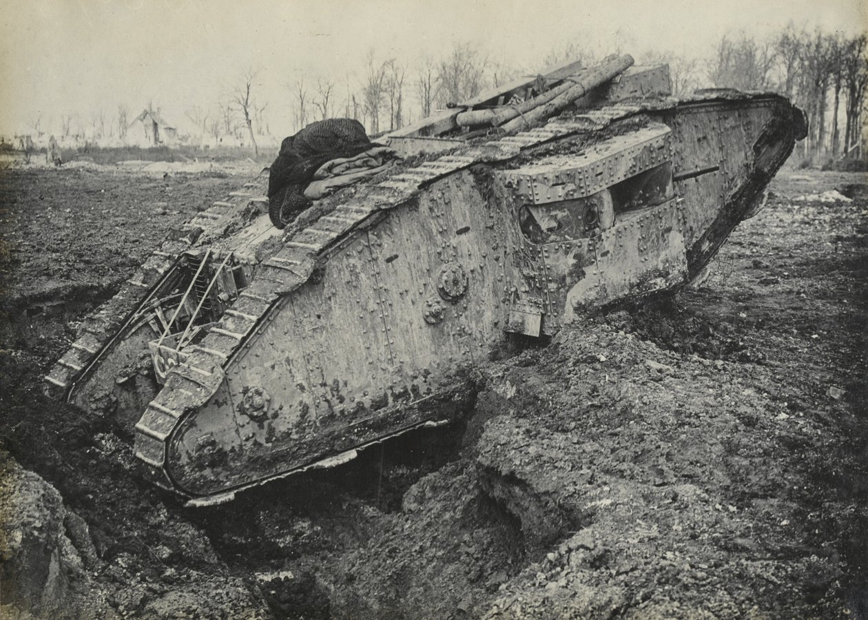 Fotografi av britisk tank, 1918 av English Photographer