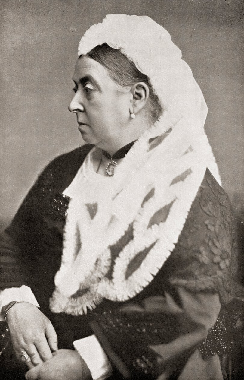 Dronning Victoria (1819-1901) i en alder av sekstiseks år, ca. 1885 av English Photographer