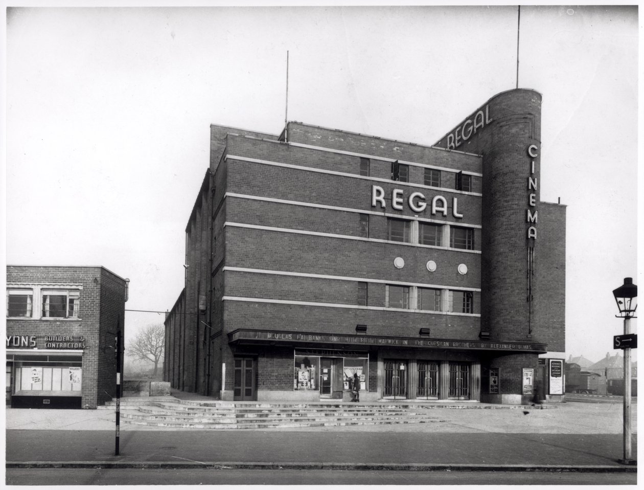 Regal Cinema på Cross Gates Road, Leeds, 1943 av English Photographer