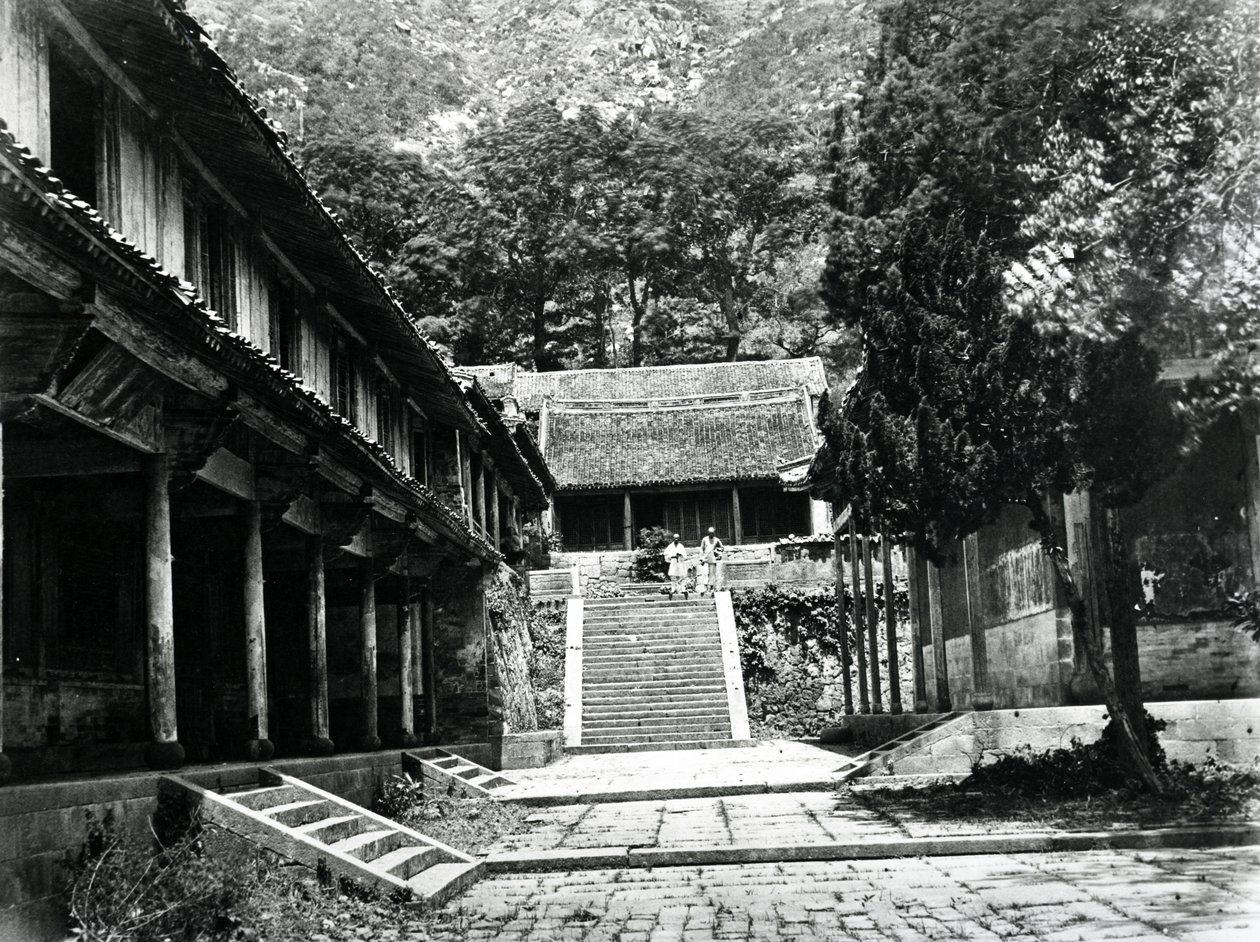 Temple of Foo-Too, Chusan, ca. 1870-tallet av English Photographer