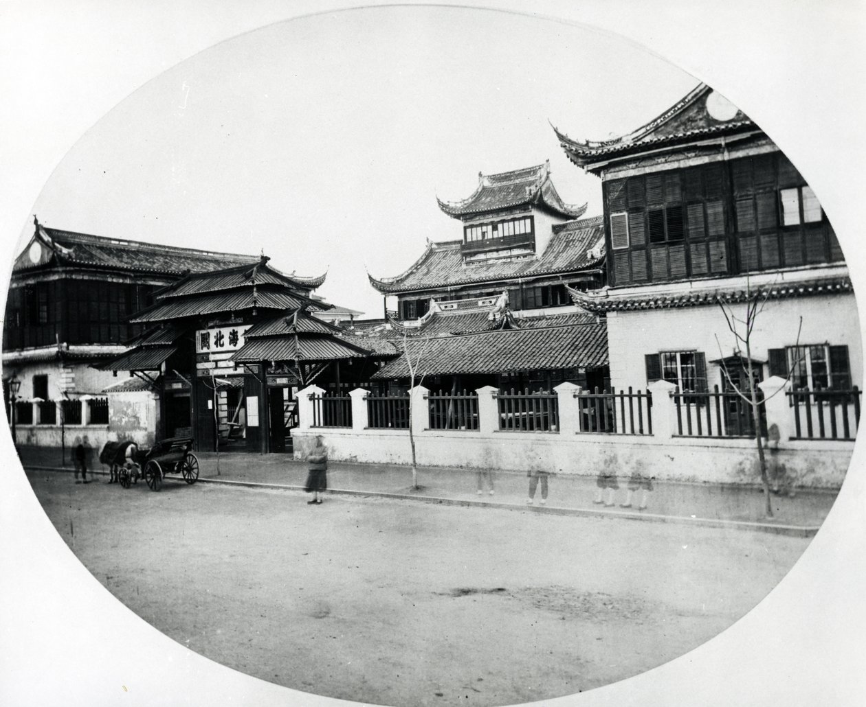 Tollbygningen, Shanghai, ca. 1868-70 av English Photographer
