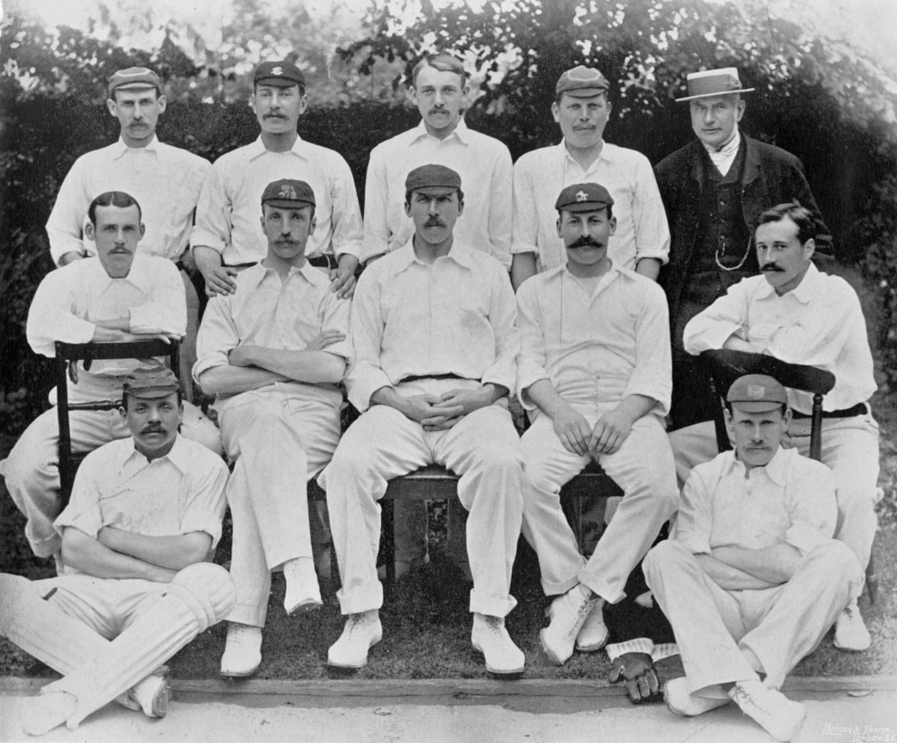 Players-laget fra Gentlemen v Players-kampen på Lords i 1894, fra Famous Cricketers and Cricket Grounds, utgitt av Hudson og Kearns, 1895 av English Photographer