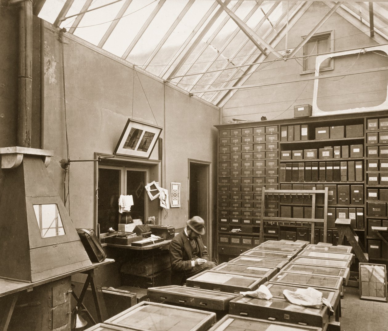 The Studio, 9 Melbury Road, Kensington av English Photographer