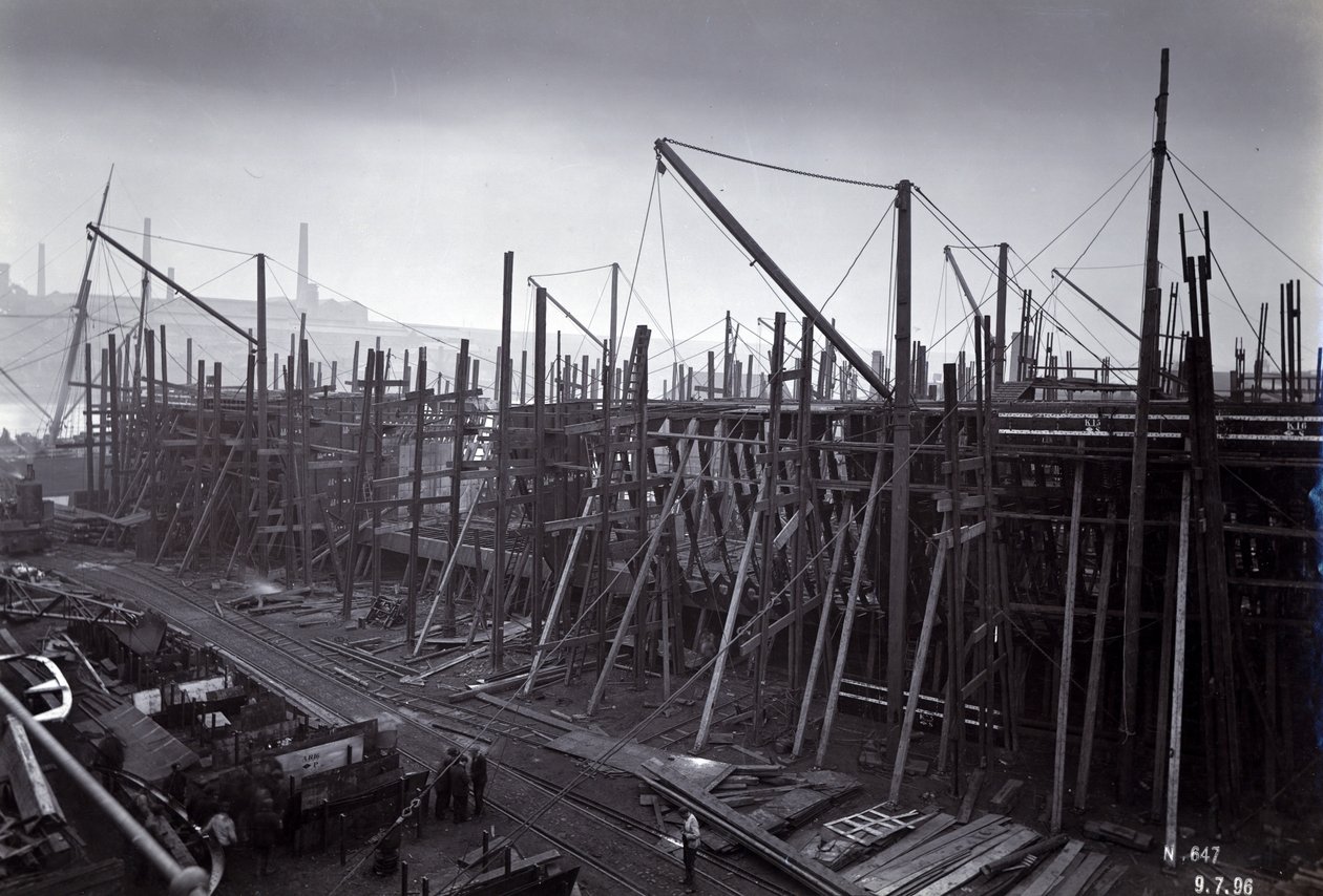 Den isbrytende togfergedamperen SS Baikal i ramme under bygging av Sir W.G. Armstrong Mitchell og Co. Ltd., ved Low Walker verft, Newcastle upon Tyne i 1896, Yard No. 647, Lake Baikal av English Photographer