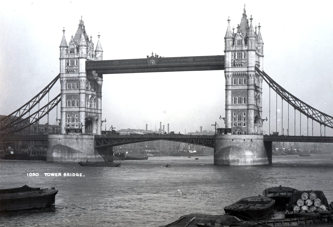Utsikt over Tower Bridge av English Photographer