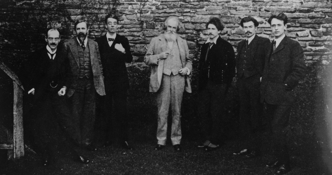 W.B. Yeats med sin litterære krets, Sussex, 1914 av English Photographer