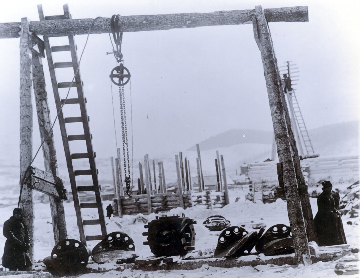Hagenr. 647, Baikal. Viser den isbrytende togfergedamperen Baikal Sportspropell som følger berging fra bunnen av Baikalsjøen av English Photographer