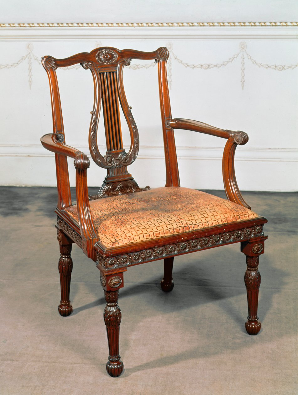 Utskåret stol med lyre, levert av Chippendale, 1768 (mahogni) av English School