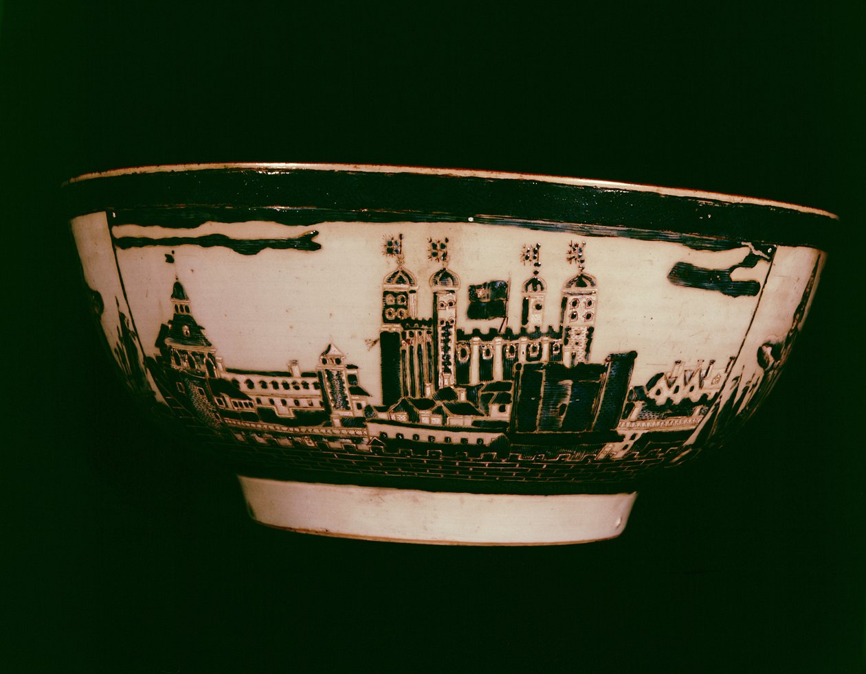 Delft-plate med utsikt over Tower of London, sidevisning, ca. 1600 (keramikk) av English School