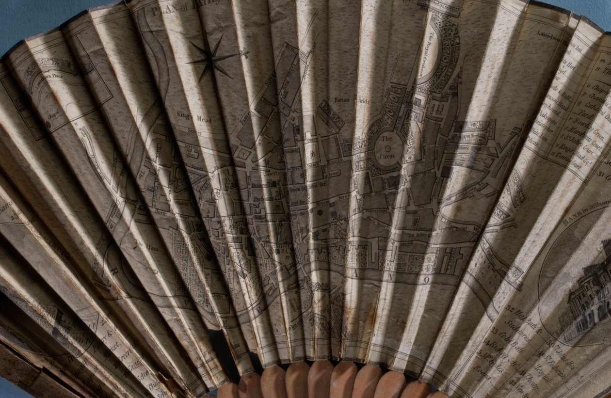 Detalj av en vifte som viser et kart over Bath, ca. 1790 (trykt papirblad og tre) av English School
